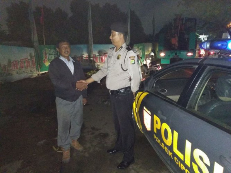 IMG-patroli-stasioner-dilakukan-anggota-unit-sabhara-polsek-cipondoh-antisipasi-kejahatan-malam-hari