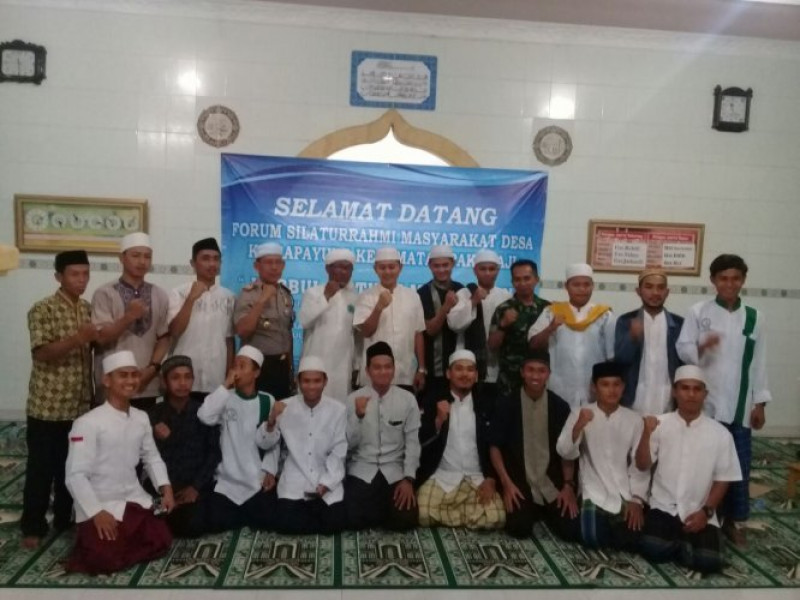 IMG-kapolsek-pakuhaji-menghadiri-dalam-rangka-rapat-forum-silaturahmi-masyarakat-desa-kiara-payung