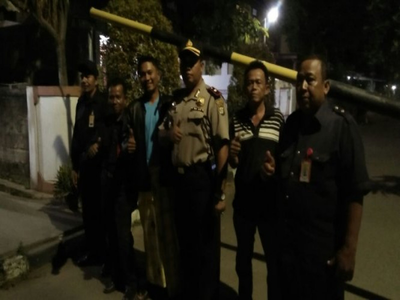 IMG-kapolsek-neglasari-pantau-wilayah-meskipun-waktu-sudah-larut-malam