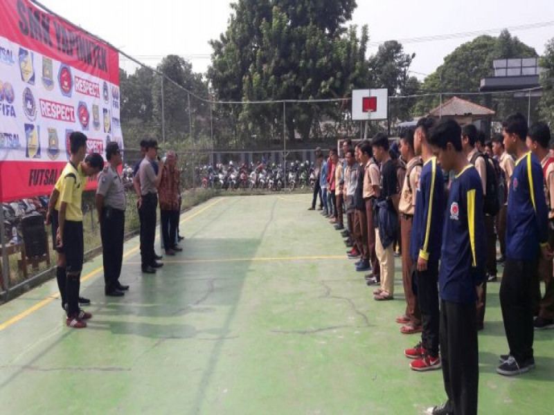 IMG-kanit-binmas-polsek-jatiuwung-hadiri-pembukaan-turnamen-futsal-di-yayasan-pendidikan-yapintek