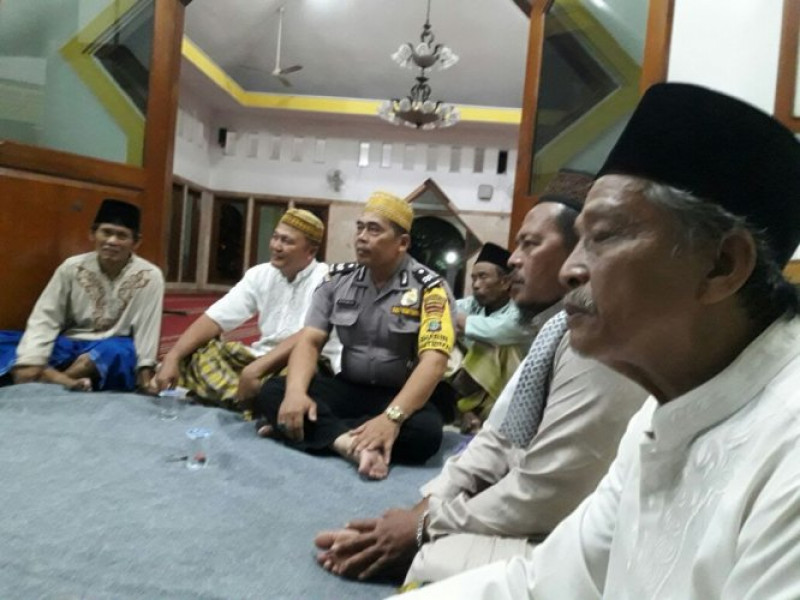 IMG-binmas-polsek-ciledug-aiptu-apendih-menghimbau-kepada-tokoh-agama-untuk-waspadai-aliran-radikalisme