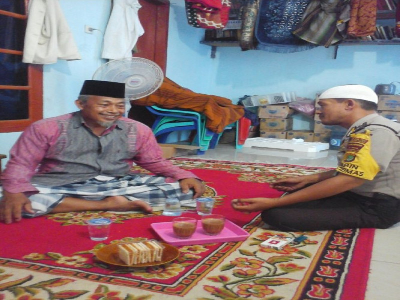 IMG-bhabinkamtibmas-polsek-sepatan-rangkul-tokoh-agama-antisipasi-aliran-sesaat-menyimpang