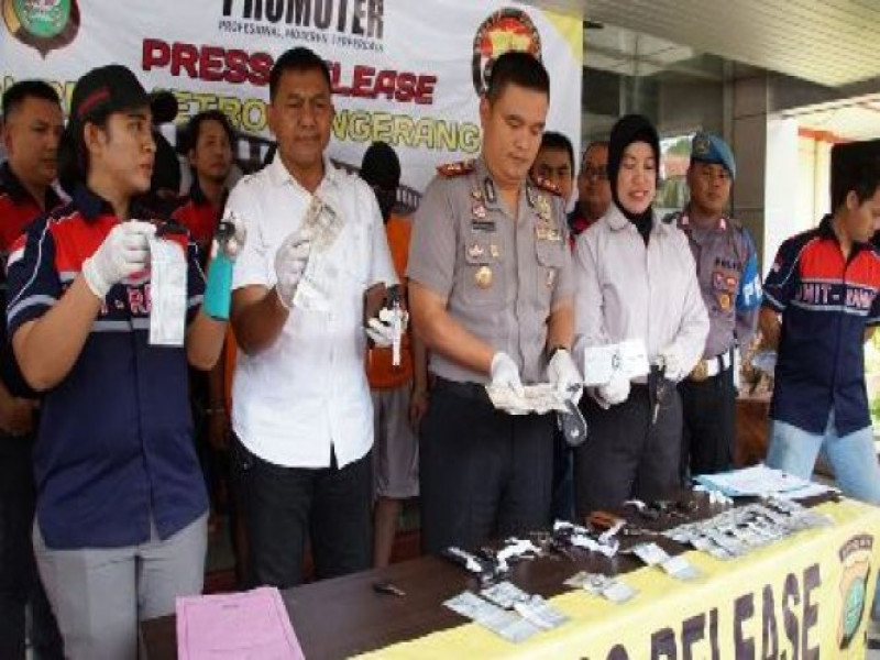 IMG-polisi-polrestro-tangerang-meringkus-pelaku-tindak-pidana-fidusia