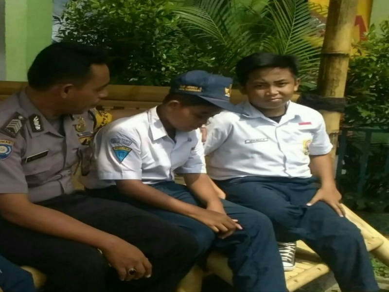 IMG-polkiss-binmas-kelurahan-gandasari-sambangi-smpn-8-tangerang