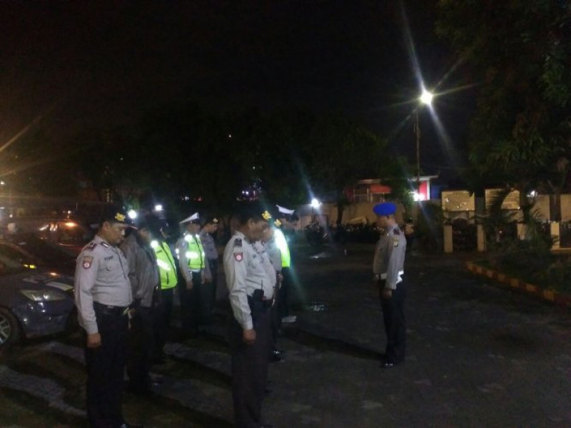 IMG-jajaran-polsek-jatiuwung-lakukan-patroli-rutin-cipta-kondisi-malam-hari
