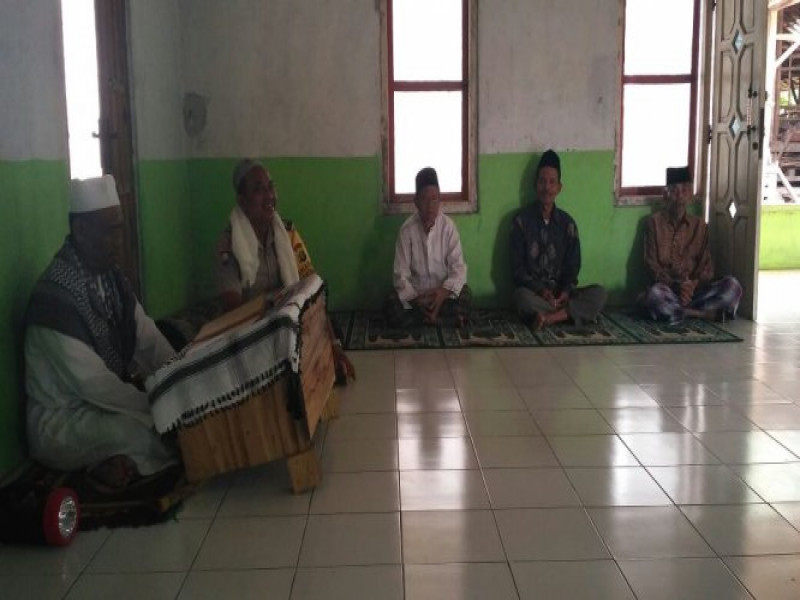 IMG-bripka-lukman-sambang-polsantren-di-ponpes-al-marupiyah-kampung-kebon-cau
