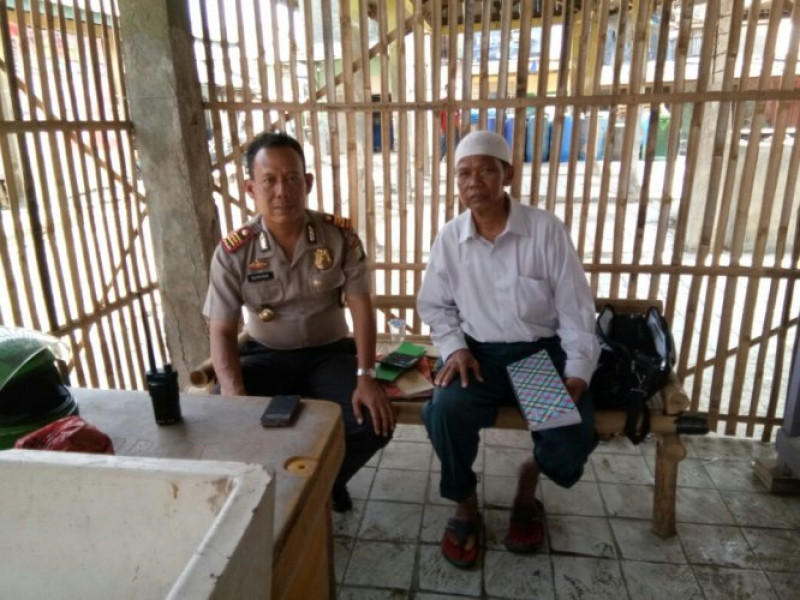 IMG-kapolsek-pakuhaji-akp-suyatnosh-melaksanakan-sambang-ke-tokoh-masyarakat-kp-cituis-ds-suryabahari-kecpakuhaji