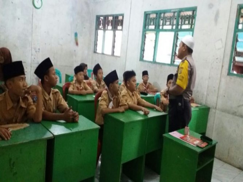 IMG-binmas-kelurahan-alam-jaya-laksanakan-polkiss-di-yayasan-pendidikan-islam-al-kamil