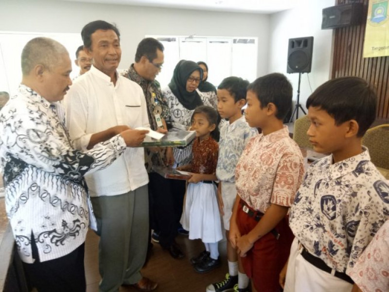 IMG-giatkan-tangerang-mengaji-upt-larangan-bagikan-al-quran-kepada-siswa