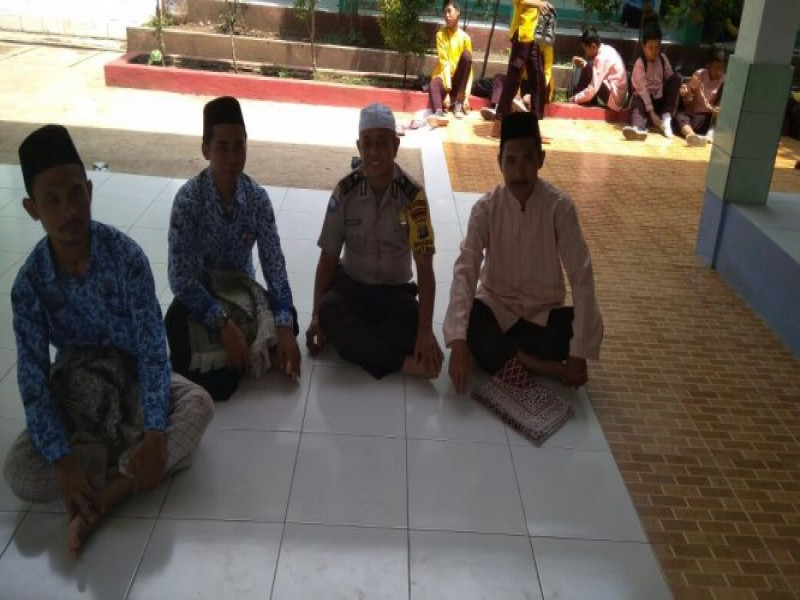 IMG-lakukan-binluh-kepada-staf-pengajar-kegiatan-aiptu-gunawan-dalam-polkiss-di-mts-negeri-06-teluknaga