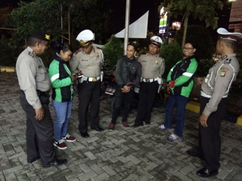 IMG-giat-cipkon-kanit-lantas-polsek-jatiuwung-lakukan-patroli-sambang-dialogis-bersama-piket-fungsi