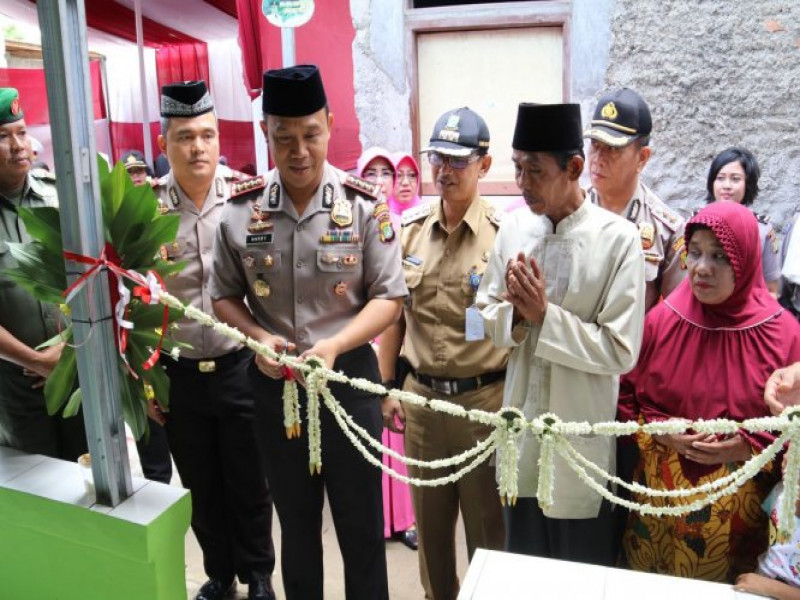 IMG-sosialisasikan-program-polsantren-polres-metro-tangerang-kota-semakin-gencar-bedah-rumah-marbot-masjid