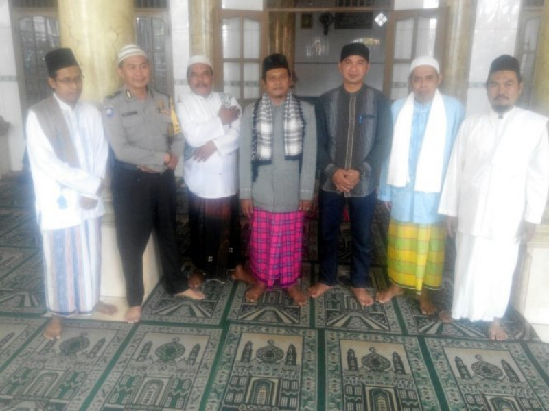 IMG-bhabinkamtibmas-kelurahan-selapajang-jumling-di-masjid-nurul-jihad