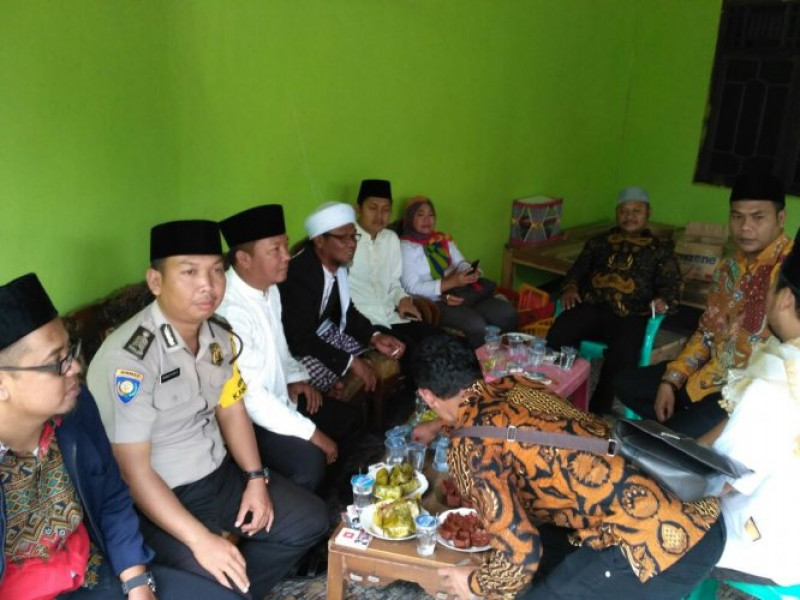 IMG-polsantren-bripka-mbahtiar-berkunjung-ke-pesantren-al-fatah-kp-empetan-desa-buaran-bambu