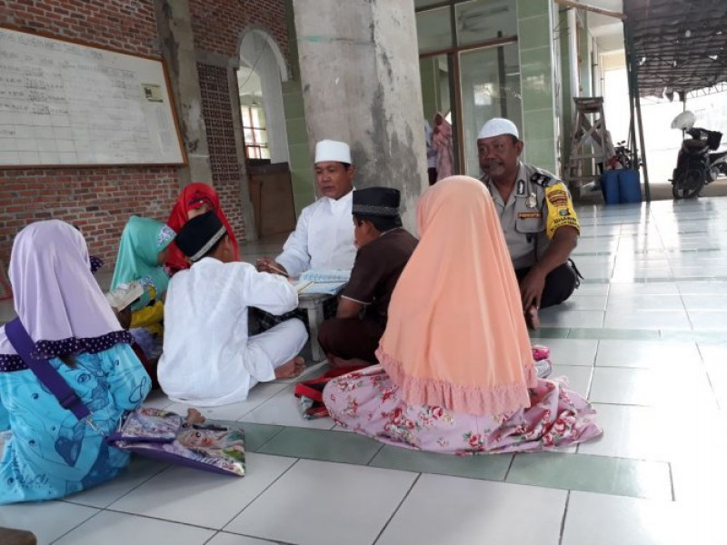 IMG-jaga-situasi-tetap-kondusif-aiptu-daryono-sambangi-majlis-taklim-jaidul-mukminin