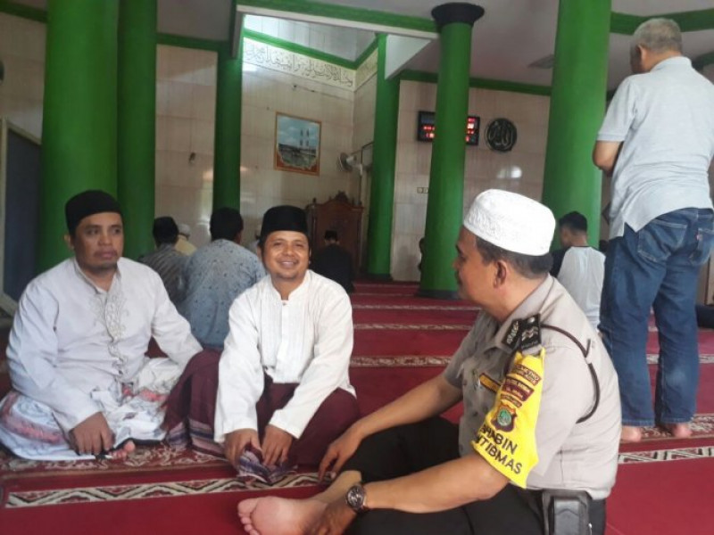 IMG-bhabinkamtibmas-posek-benda-kelurahan-benda-melaksanankan-kegiatan-sambang-tokoh-agama