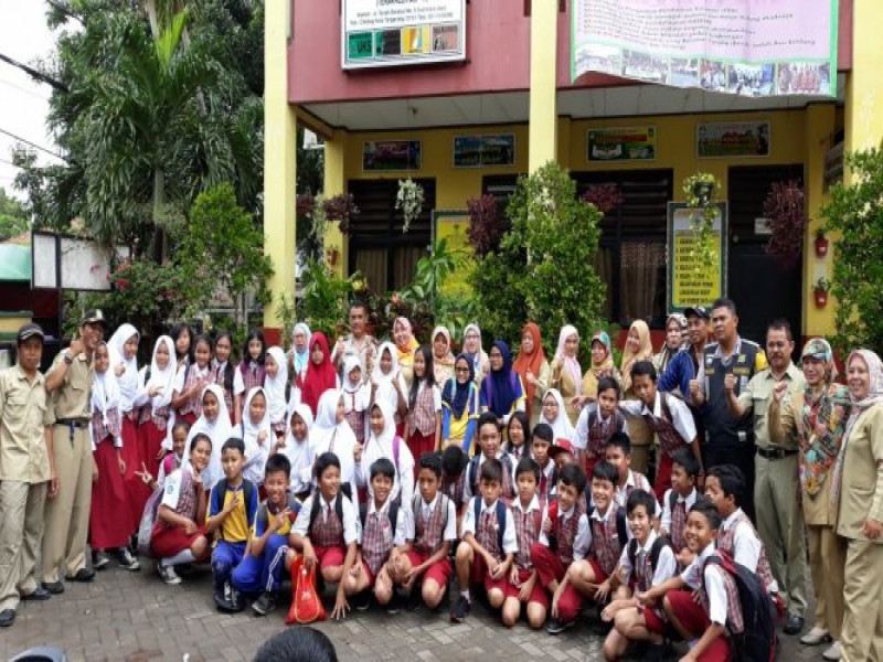 IMG-wakapolsek-ciledug-berikan-binluh-kepada-pelajar-sekolah-dasar-di-sudimara