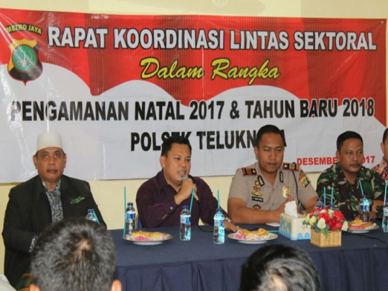 IMG-kapolsek-teluknaga-pimpin-rapat-koordinasi-lintas-sektoral-pengamanan-natal-dan-tahun-baru