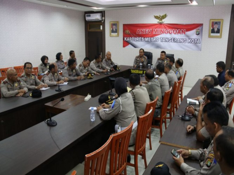 IMG-polres-metro-tangerang-kota-menggelar-rapat-terkait-kesiapan-pengamanan-malam-natal