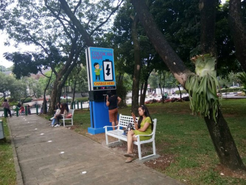 IMG-sejumlah-taman-tematik-di-kota-tangerang-dilengkapi-charge-corner