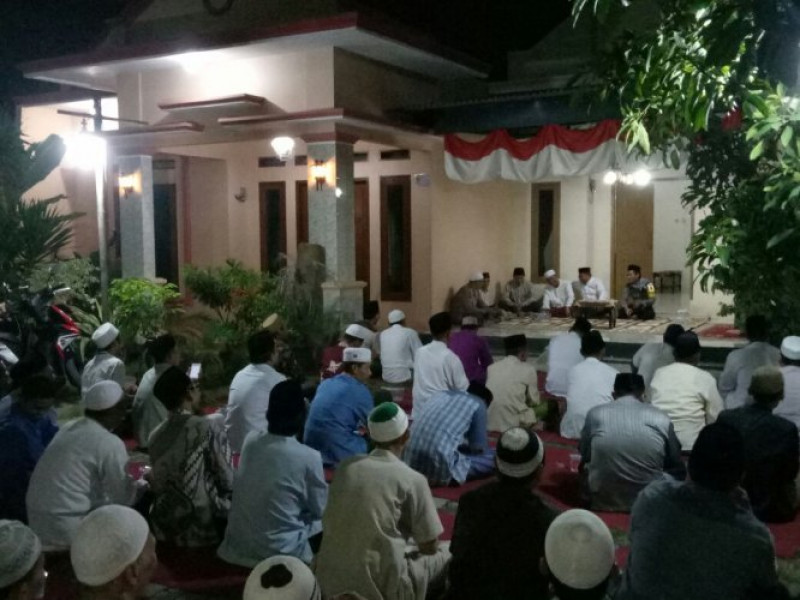 IMG-bhabinkamtibmas-polsek-benda-hadiri-pengajian-warga