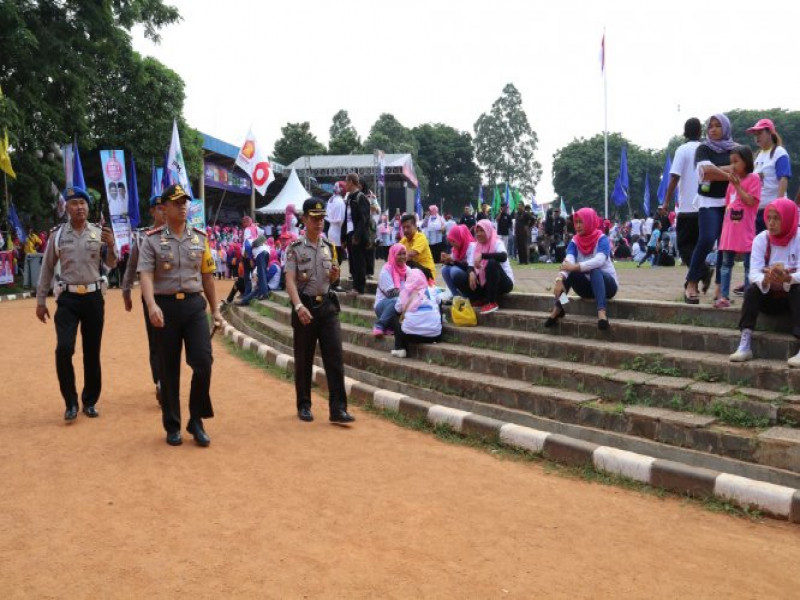 IMG-kapolres-metro-tangerang-kota-monitoring-kegiatan-deklarasi-paslon-walikota-dan-wakil-walikota-tangerang