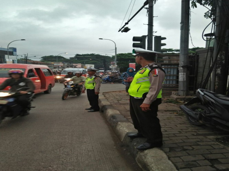 IMG-pelayanan-prima-pagi-hari-unit-lantas-jatiuwung-di-pertigaan-gajah-tunggal