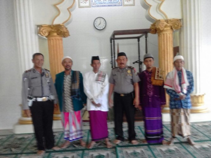 IMG-kanit-lantas-polsek-neglasari-sambangi-tokoh-agama-dalam-program-cinta-masjid