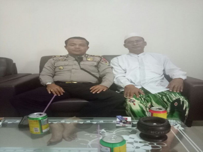 IMG-ciptakan-pilkada-kondusif-wakapolsek-neglasari-himbau-warga-melalui-program-sambang-tokoh-kapolrestro-tangerang-kota