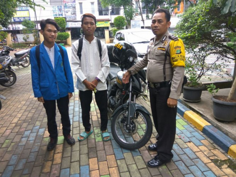 IMG-giat-polkiss-bhabinkamtibmas-porisgaga-aiptu-exwanto-sambang-pelajar-sma