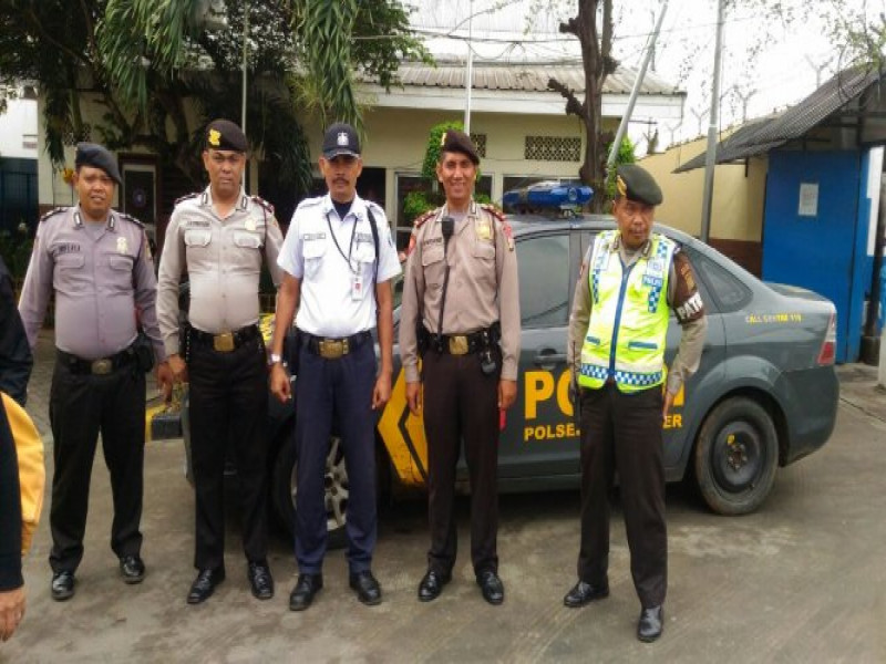 IMG-unit-sabhara-patroli-6202-6203-melaksanakan-kegiatan-sambang-dialogis-kepada-warga-masyarakat