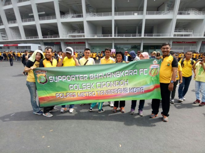 IMG-polsek-cipondoh-berangkatkan-bhara-mania-ke-stadion-gelora-bung-karno