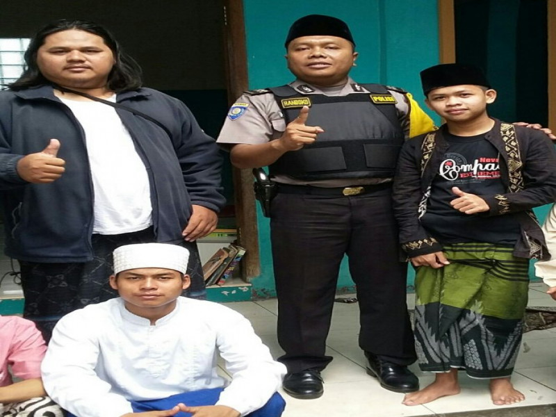 IMG-aiptu-khandoko-bhabinkamtibmas-sambang-para-santri-pondok-pesantren-rahmatul-ummah-batu-ceper