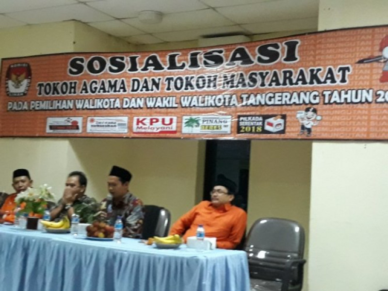 IMG-bhabinkamtibmas-polsek-cipondoh-ikuti-sosialisasi-pilkada-kepada-tomas-dan-toga