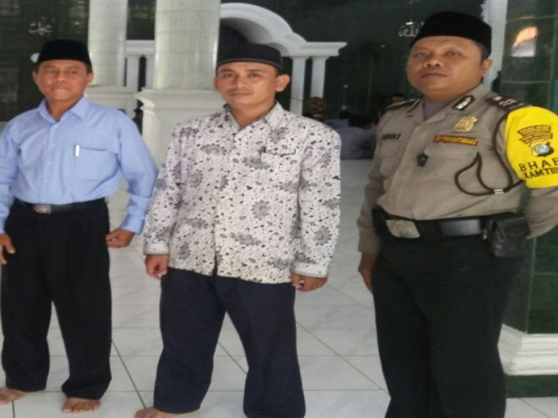 IMG-polsantren-bhabinkamtibmas-aiptu-khandoko-laksanakan-sambang-dialogis-dengan-guru-pengasuh-pondok-pesantren-assidiqiyah-2-batu-ceper