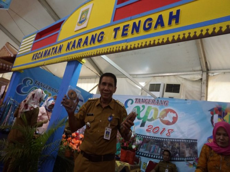 IMG-kue-cincin-karang-tengah-ada-di-tangerang-expo