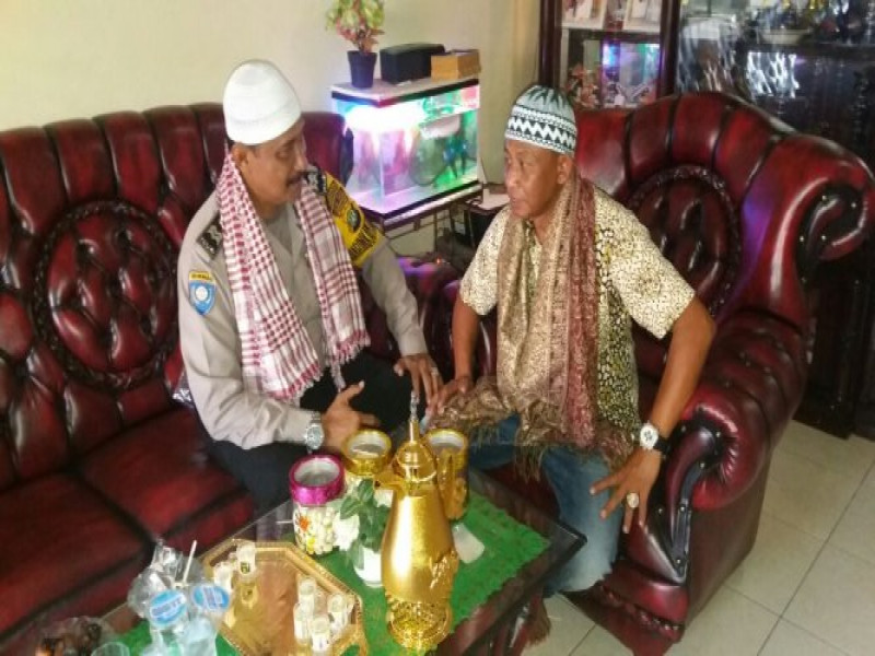 IMG-bersama-alim-ulama-bhabinkamtibmas-terus-jalin-silaturrahmi