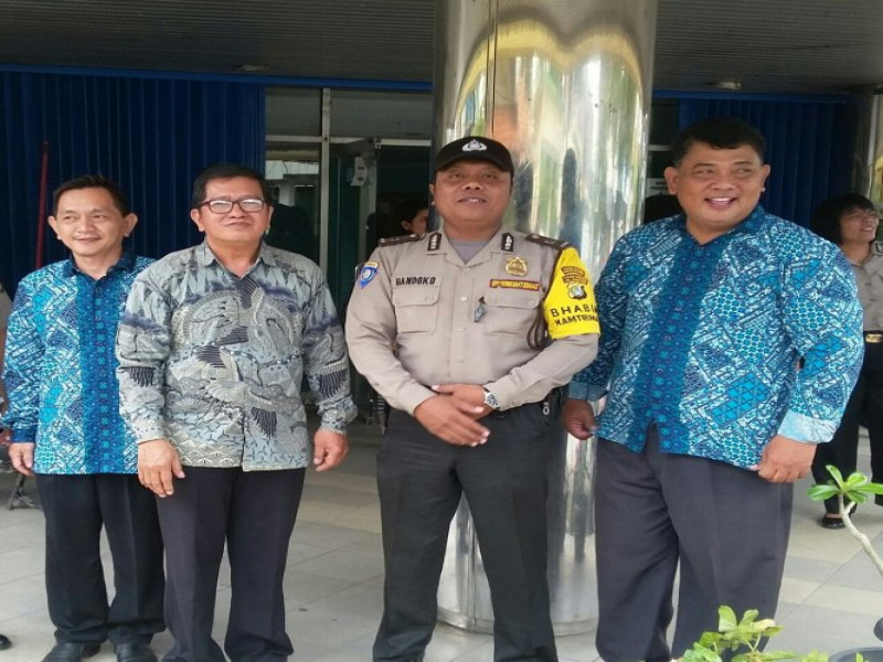 IMG-giat-polsantren-binmas-aiptu-khandoko-laksanakan-kunjungan-sambang-dialogis-dengan-tokoh-agama-batu-ceper