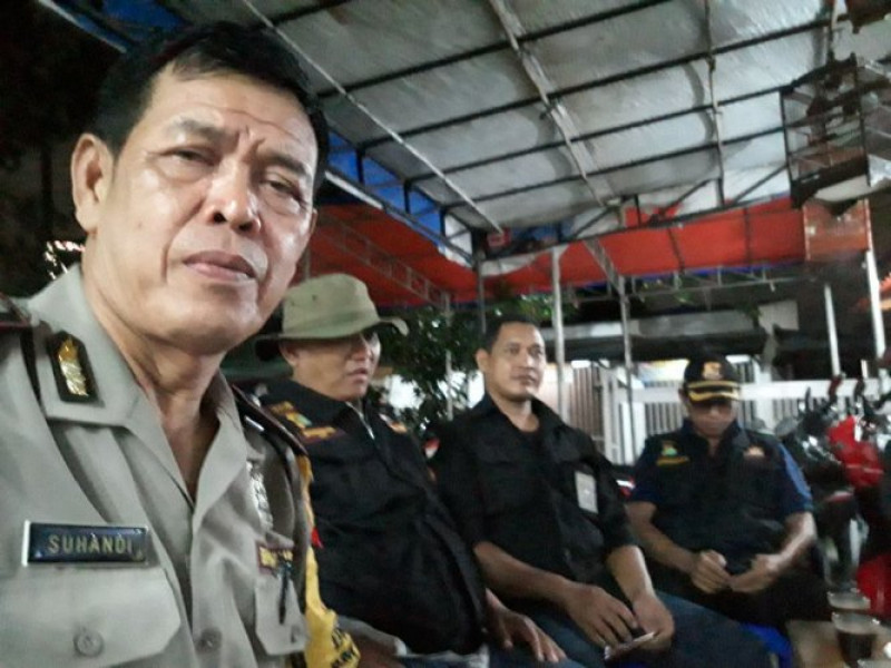 IMG-aiptu-suhandi-bhabinkamtibmas-polsek-cipondoh-patroli-bersama-anggota-pokdarkamtibmas