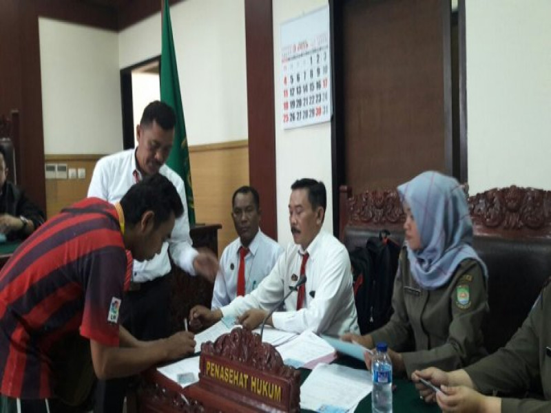 IMG-melanggar-perda-kota-tangerang-40-pkl-disidang-tipiring