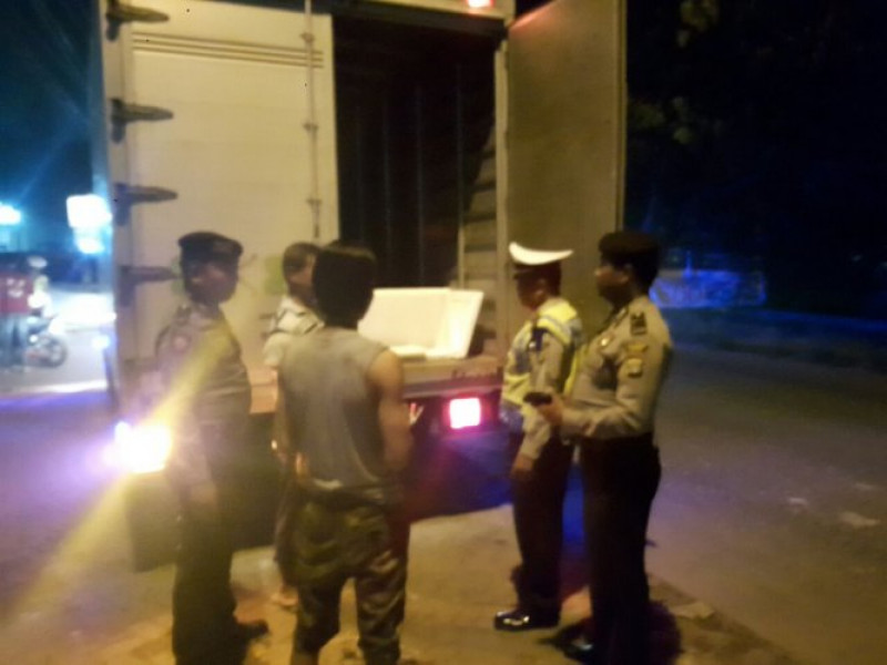 IMG-polsek-benda-gelar-razia-malam-hari-pemeriksaan-kendaraan-bermotor