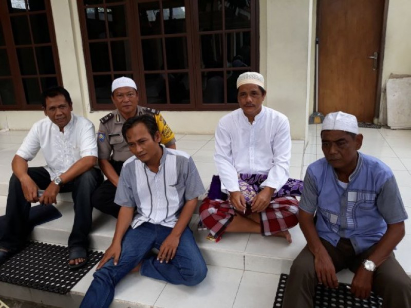 IMG-bhabinkamtibmas-kebon-besar-aiptu-spurwadi-sambang-dialogis-dengan-tokoh-agama