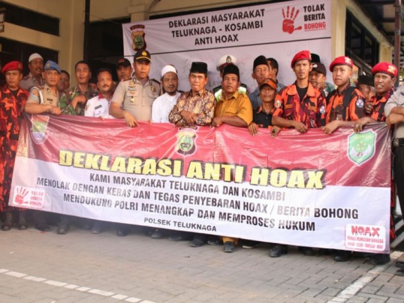 IMG-deklarasi-anti-hoax-masyarakat-teluknaga-kosambi-bersama-polsek-teluknaga