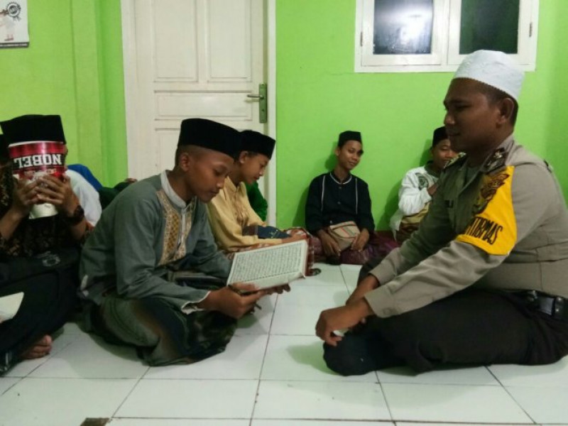 IMG-sarankan-kepada-para-santri-tidak-percaya-berita-bohong-hoax-brigadir-saipul-di-ds-muara