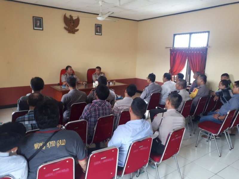 IMG-kapolsek-neglasari-kompol-r-manurung-satukan-visi-dan-misi-dalam-briefing-perdana