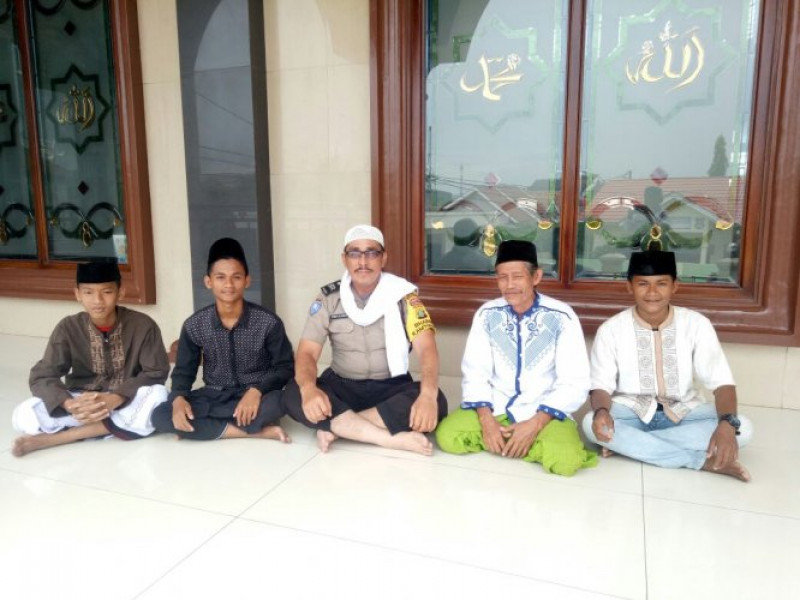 IMG-tingkatkan-keimanan-datangi-majlis-taklim-dilakukan-bhsbinkamtibmas-salembaran-jaya-aiptu-yosef