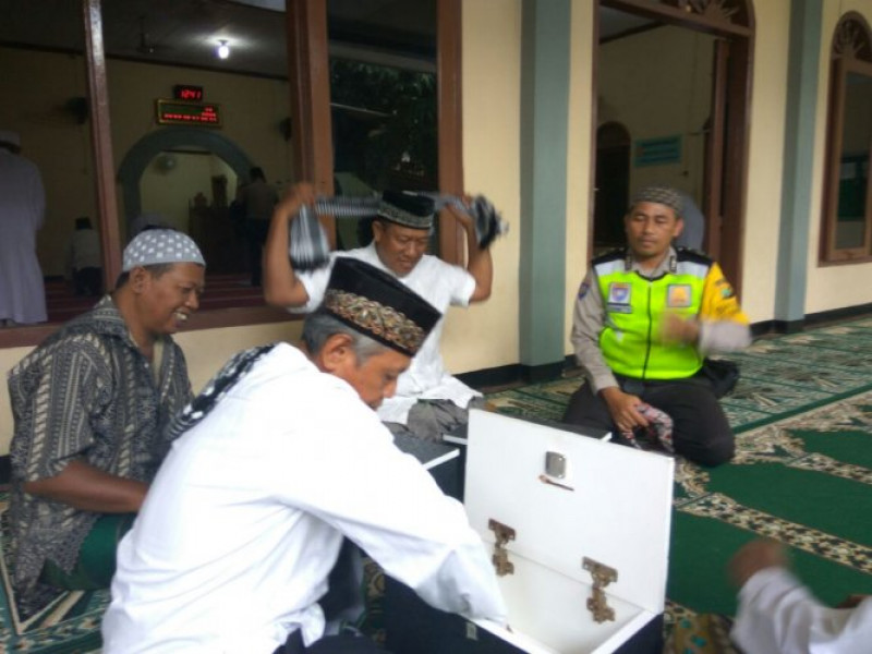 IMG-bhabinkamtibmas-sambang-dialogis-ke-pihak-pengurus-dkm-masjid-nurut-taqwa