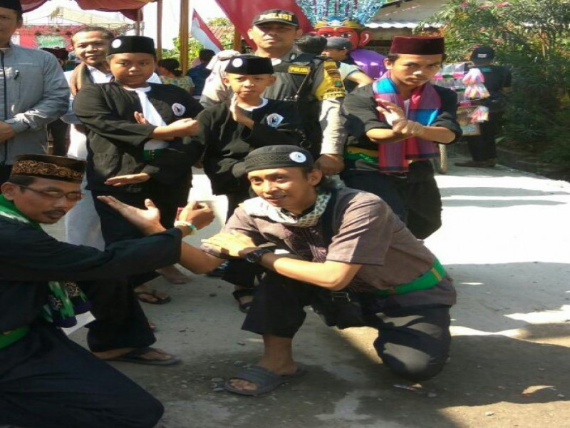 IMG-bhabinkamtibmas-dan-sanggar-pancak-silat-siliwa