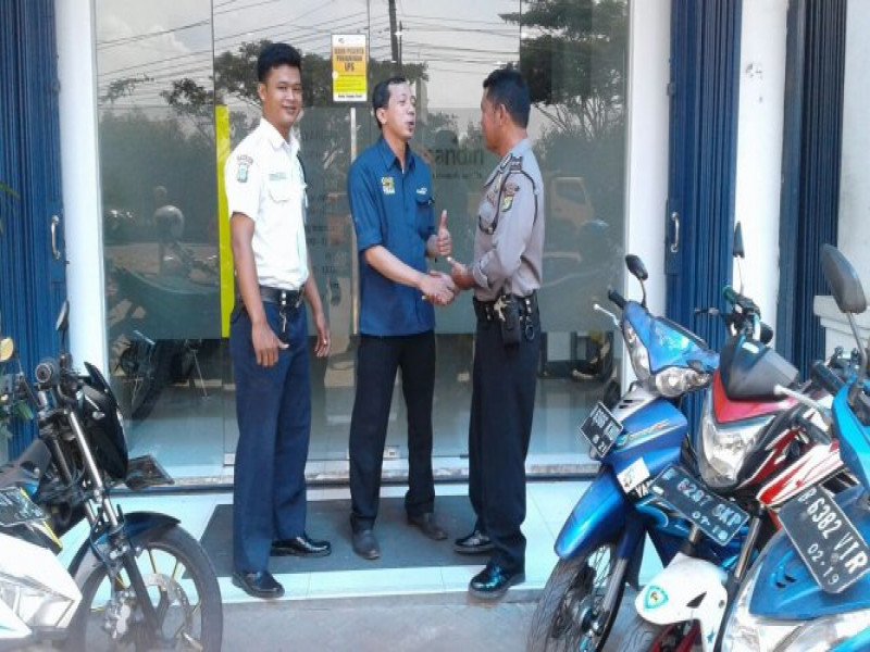 IMG-kapolsubsektor-perancis-polsek-benda-sambang-perbankan-imbau-kamtibmas
