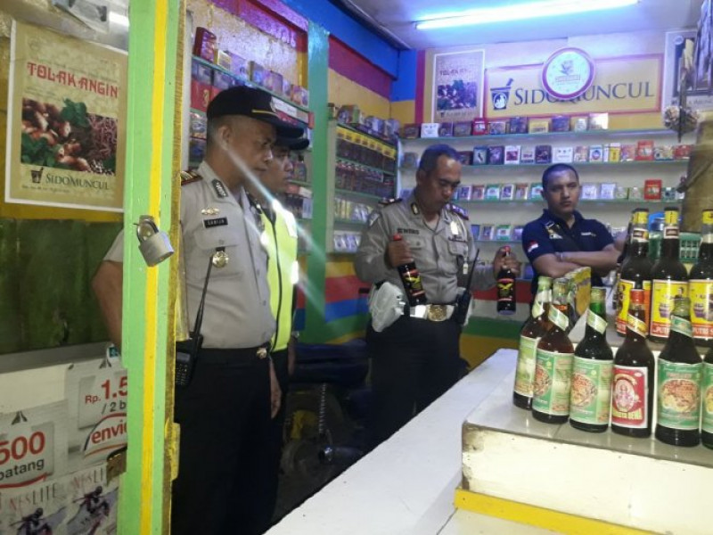 IMG-polsek-batu-ceper-lakukan-razia-miras